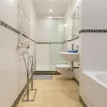 Lägenhet Haven, 2-bedroom W/underground Parking!