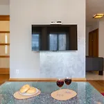 Lägenhet Haven, 2-bedroom W/underground Parking! Kraków
