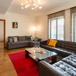 شقة Haven, 2-bedroom W/underground Parking!