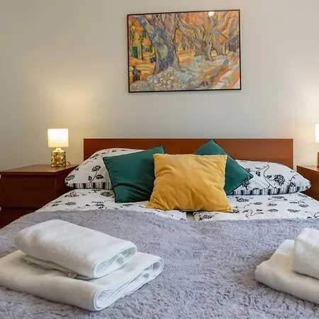 Apartment Haven, 2-bedroom W/underground Parking!