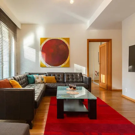 Haven, 2-bedroom W/underground Parking! * كراكوفيا