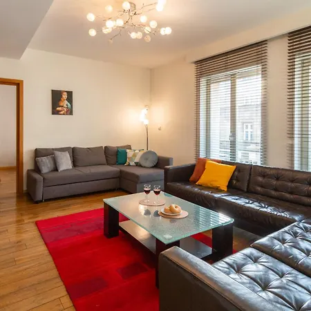 شقة Haven, 2-bedroom W/underground Parking!